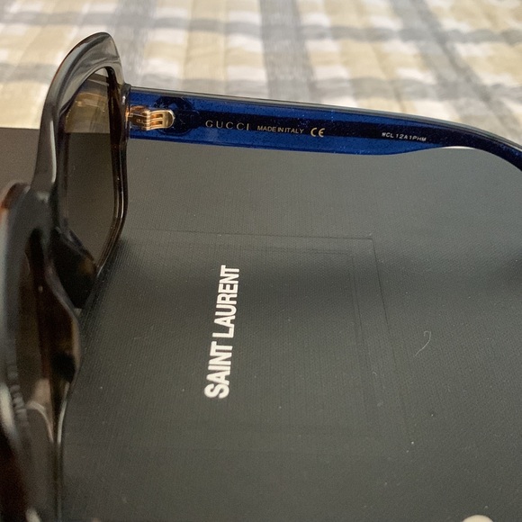 COPY - Gucci tortoise sunglasses - Picture 3 of 3